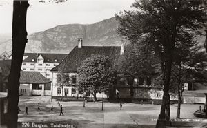 Tollboden, Hordaland - Riksantikvaren-T248 02 0338.jpg