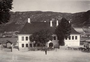 Tollboden, Hordaland - Riksantikvaren-T248 02 0339.jpg