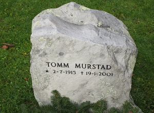 Tomm Murstad gravminne Ris.jpg