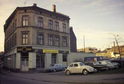 Tomtegata 23 ca. 1960-1965, like før gården ble revet. Foto: Frank Thomassen