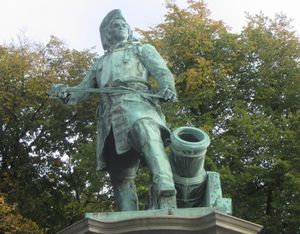 Tordenskjoldstatuen i Oslo 2012.jpg