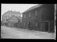 240. Torvdirektørens kontor Parker - no-nb digifoto 20151118 00066 NB NS 895 034.jpg