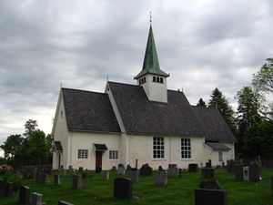 Trøgstad kirke 001.JPG
