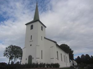 Tranby kirke 2012.jpg