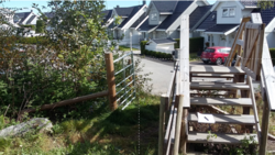 G.Trapp over sauegjerdet til Solhaugveien. Foto Bjarne Gaut