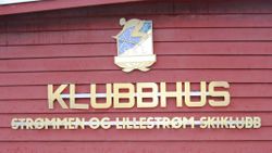 Skiltet på Trevar'n markerer at dette var Strømmen og Lillestrøms klubbhus i årene 1983 -2005.