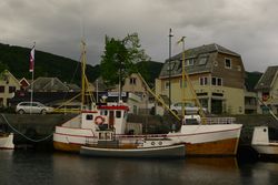 Troll og Nordlys ved kai i Volda. Foto: Heidi Thöni Sletten (2012).