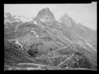 118. Trollstigvegen - no-nb digifoto 20150219 00133 NB MIT FNR 16438 B.jpg