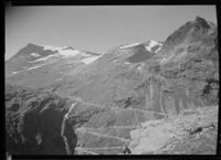 Trollstigvegen. Foto: Nasjonalbiblioteket (1948-1949).