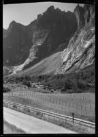 190. Trolltindene - no-nb digifoto 20151105 00049 NB MIT FNR 06422.jpg