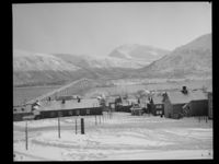 15. Tromsøbroen - no-nb digifoto 20150126 00239 NB MIT FNR 19380.jpg