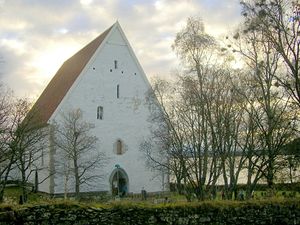 Trondenes kirke front.jpg