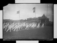 6. Turning, oppvisning utendørs - no-nb digifoto 20140703 00063 NB NS NM 07452.jpg