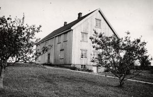 Tveter, Østfold - Riksantikvaren-T025 01 0034.jpg