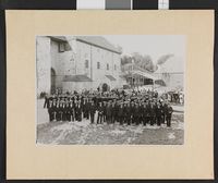 241. Uidentifisert gruppe menn i uniformer - no-nb digifoto 20140430 00127 bldsa fFA00504.jpg