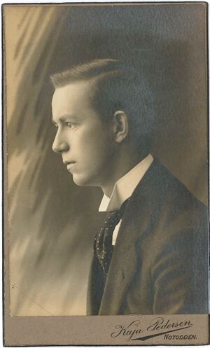 Ukjent mann (Kaja Pedersen, Notodden).jpg