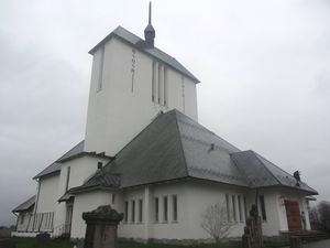Ullensaker kirke 2012 2.jpg