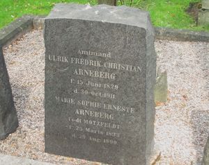 Ulrik Frederik Christian Arneberg gravminne.jpg