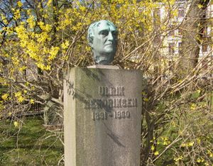 Ulrik Hendriksen gravminne Oslo.jpg