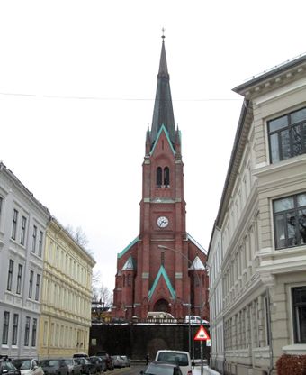 Uranienborg kirke Oslo 2013.jpg