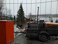 Arbeider med nasjonalt minnested ved Utøyakaia. Foto: Eva Rogneflåten, 2020