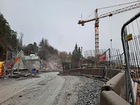 Arbeider med nasjonalt minnested ved Utøyakaia. Foto: Eva Rogneflåten, 2020