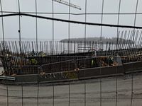 Arbeider med nasjonalt minnested ved Utøyakaia. Foto: Eva Rogneflåten, 2020