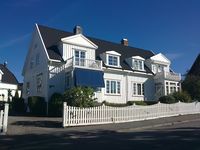 77. Utsiktsveien 1 og 1 A (Larvik) .jpg