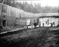 62. Uttak av is fra isstabel på Nærsnes.jpg