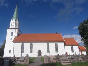 Våle kirke Re 2012.jpg