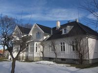 Hjaltlandsgata 1: Vålerenga hovedgård. Foto: Stig Rune Pedersen (2012)