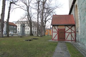 Vår Frue kirkegård 01.JPG