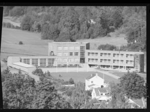 Valler høgre almenskole - no-nb digifoto 20150625 00156 NB MIT FNR 11671.jpg