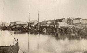 Vardø havn, Finnmark - Riksantikvaren-T457 01 0026.jpg
