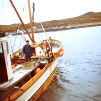 Her ser ein «Varnes» på skrå bakfrå på styrbord side.