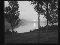 5. Ved Rotsundelv, Skjervig - no-nb digifoto 20150120 00078 NB MIT FNR 20062.jpg