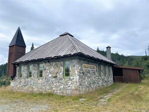 Veggli fjellkirke august 2021.jpg