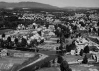 Hokksund sentrum (Sundbakken) sett fra sør i 1959.