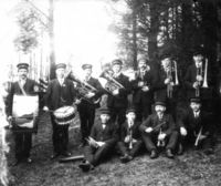 Vestfossen Hornmusikk på Smellhaugen i 1911.