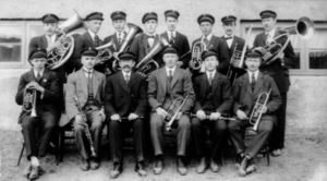 Vestfossen hornmusikk (oeb-237807).jpg