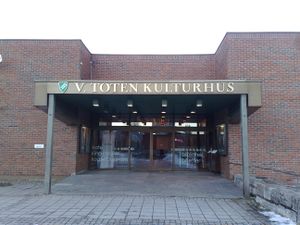 Vestre Toten kulturhus.jpg