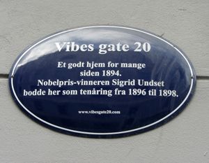 Vibes gate 20 Oslo plakett Undset.jpg