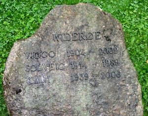 Viggo Widerøe gravminne Oslo.jpg