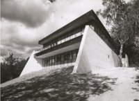 Villa Weidemann, Haakon den godes vei 9a på Vinderen 1959–1960, sammen med Christian Norberg-Schulz. Foto: Christian Norberg-Schulz/Nasjonalmuseet (1959–1960).