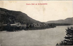 Vinstra-hotell-og-jernbanestasjon.jpg