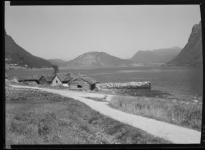 Voll, Måndalen, Tresfjord - no-nb digifoto 20151105 00020 NB MIT FNR 06384.jpg