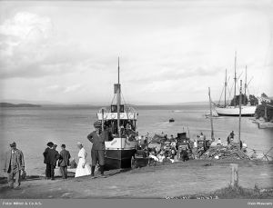 Vollen brygge ca 1906 DS Asker og Maud.jpg