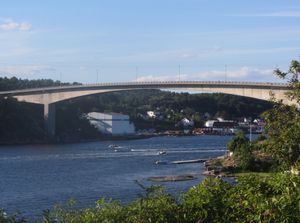Vrengensundet og Vrengen bro 2012.jpg