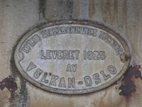 Vulkan-merke på liten jernbanebro på Numedalsbanen, merket 1925. Foto: Stig Rune Pedersen