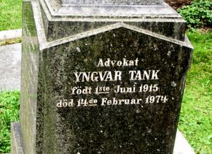 Yngvar Tank gravminne Oslo.jpg